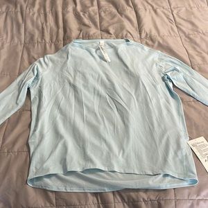 Lululemon NWT Aloha series- can only buy in Maui. Size 6